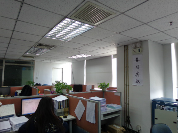 方圆信息员办公环境6_meitu_5